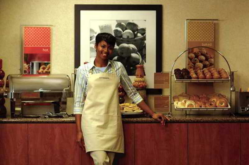 Hampton Inn & Suites Woodward Restoran fotoğraf